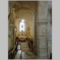 Photo Pierre Poschadel on Wikipedia, Vue vers les chapelles depuis le bas-cote.jpg